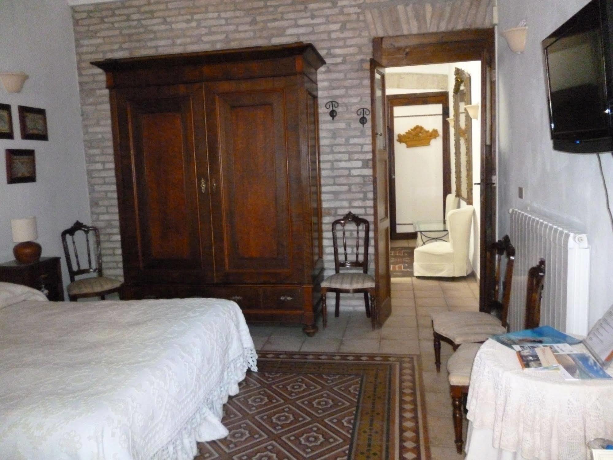 Guest House Il Giardino Segreto Cagliari Exterior photo