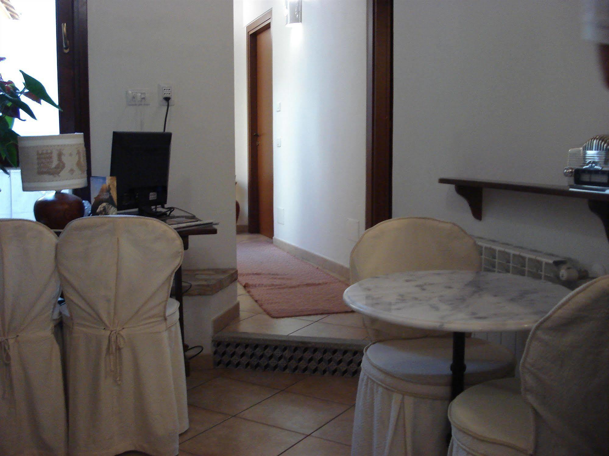 Guest House Il Giardino Segreto Cagliari Exterior photo